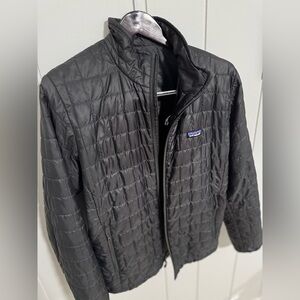 Like New! Patagonia Men’s Nano Puff Jacket Black sz. Medium